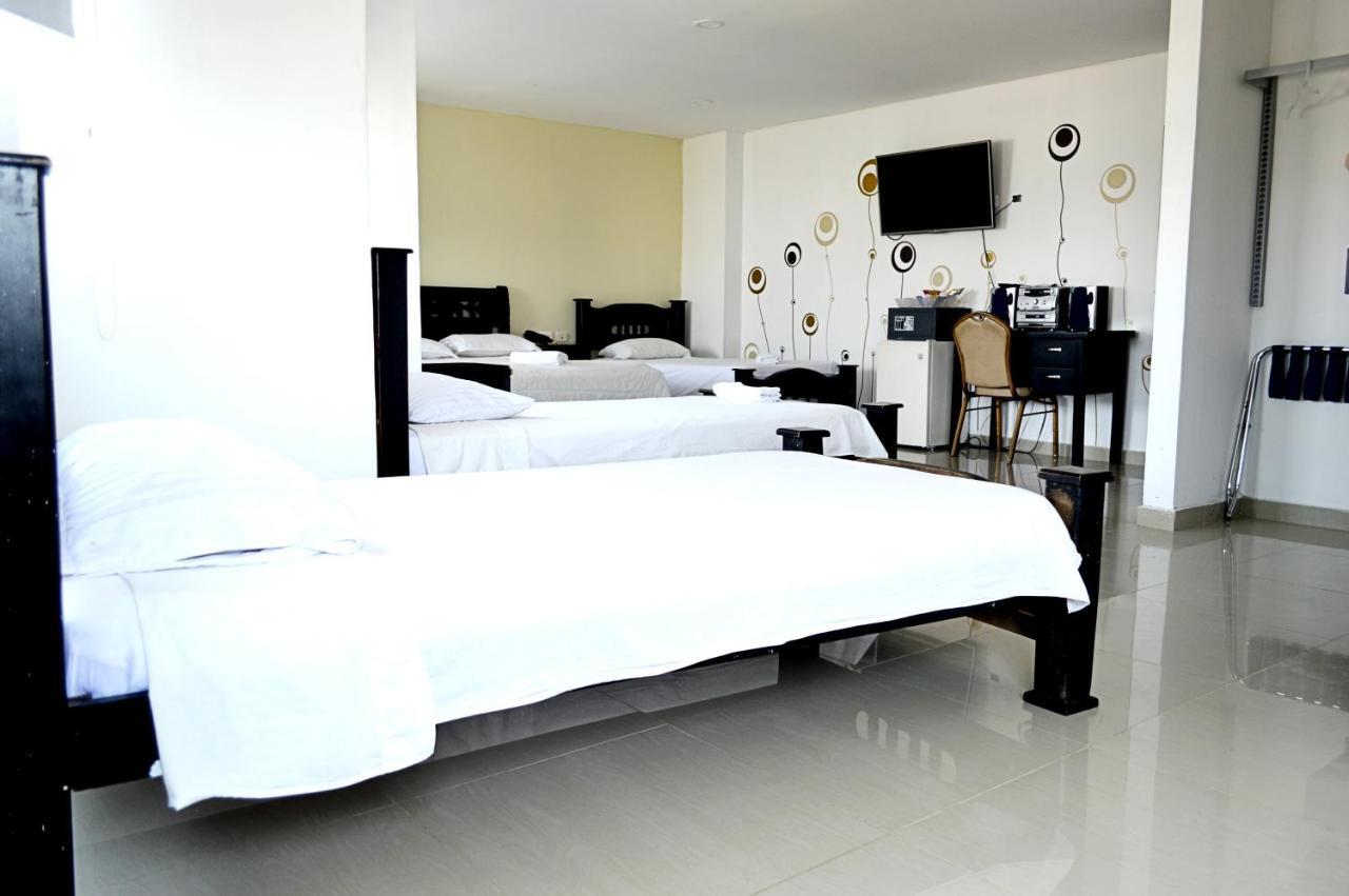 Hotel Intersuites บาร์รังกีญา ภายนอก รูปภาพ