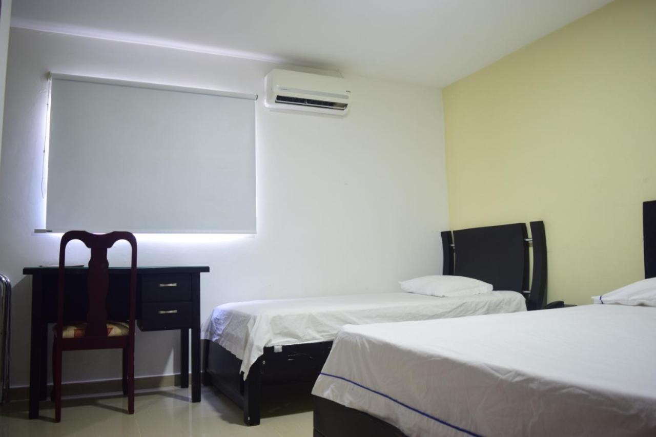 Hotel Intersuites บาร์รังกีญา ภายนอก รูปภาพ